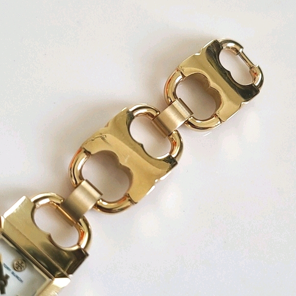 Tory Burch Watch - Picture 12 of 17